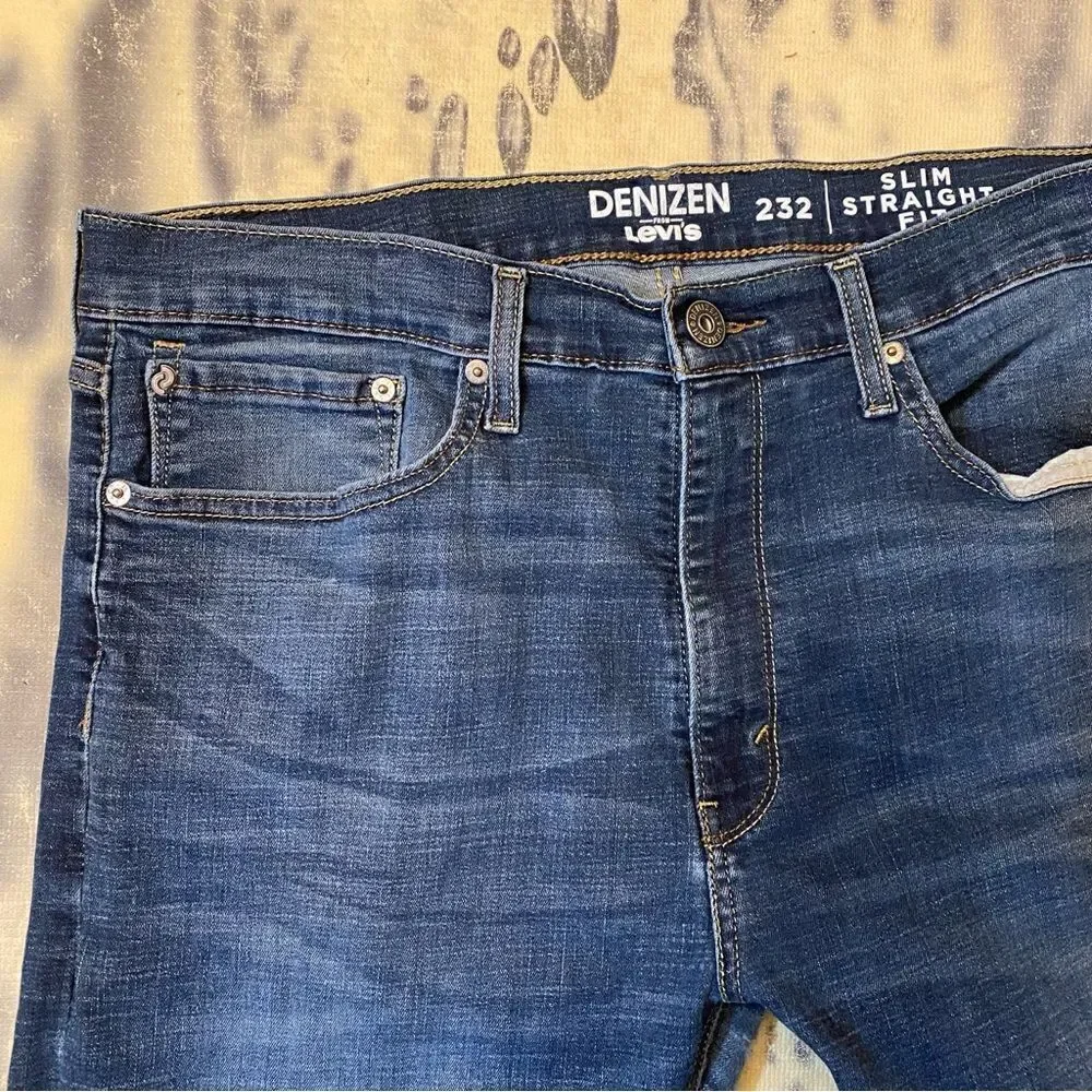 Levi’s Denizen Slim Straight Fit Blue Jeans size 36x34see pics re measurements